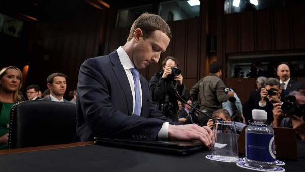 Facebook permitió a Netflix leer los mensajes privados de millones de usuarios