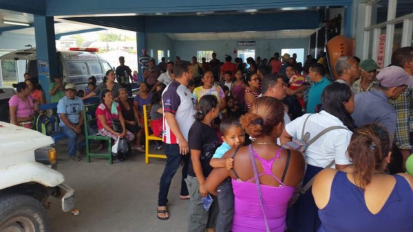 Tres personas heridas deja enfrentamiento entre policías y vendedores en Comayagua