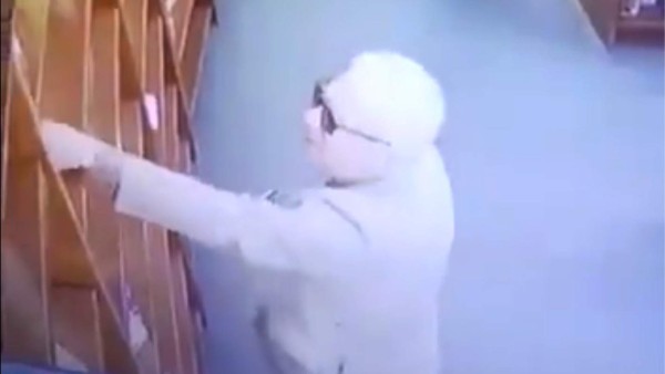 Investigan a embajador de México en Argentina por robar en librería de Buenos Aires