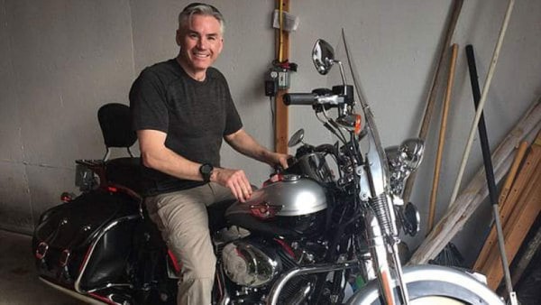 Fiscal de California detenido por pornografía infantil