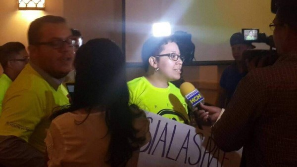 Interpelan a Primera Dama por despenalización de la pastilla del día después