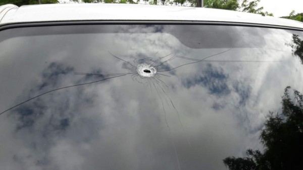 Sujetos armados asaltan al personal de un hotel en Roatán