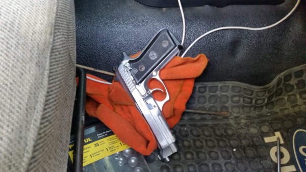 Discusión entre conductor de un bus y carro particular casi termina en tragedia