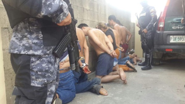 Cae banda de miembros de la pandilla 18 implicada en diez homicidios