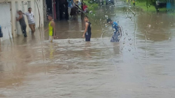 Alerta roja por 24 horas en Choluteca por inundaciones