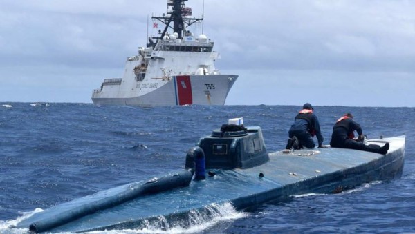 Guardia Costera de EEUU captura 'narcosubmarino” en aguas del Pacífico