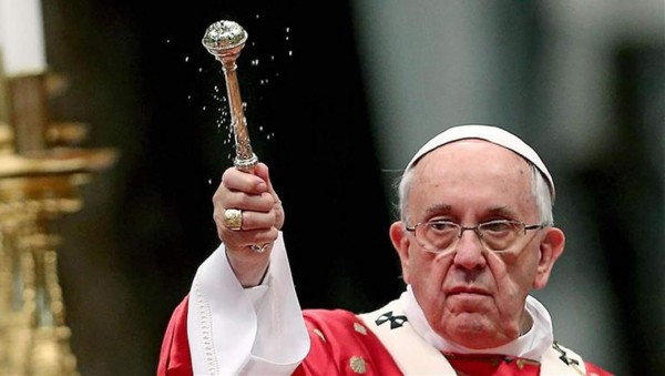 El papa critica la 'verdadera plaga social' del desempleo juvenil