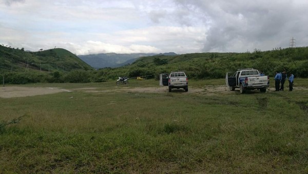 Hallan a joven asesinado en una cancha de fútbol