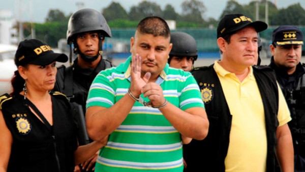 Condenan a 372 años de cárcel a narco guatemalteco por matanza de policías