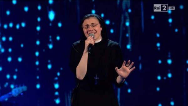 Sor Cristina finalista de The Voice Italia