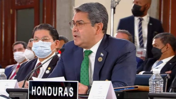 Juan Orlando Hernández denuncia 'tsunami' de falsos testimonios en cortes de Estados Unidos