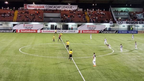 Real España cae frente al Tauro y queda contra las cuerdas en la Liga Concacaf