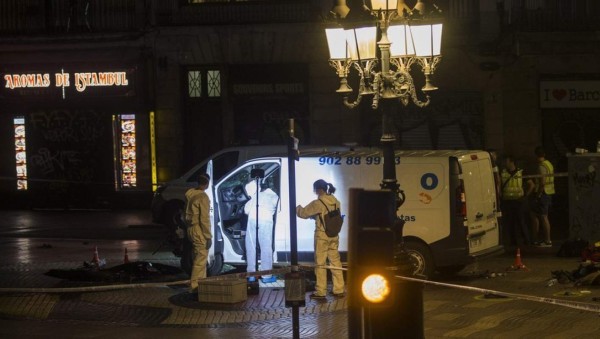 Policía ignora si fugitivo de atentado de Barcelona sigue en España