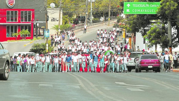 'Hallamos colegios que no daban ni clases”: Marlon Escoto