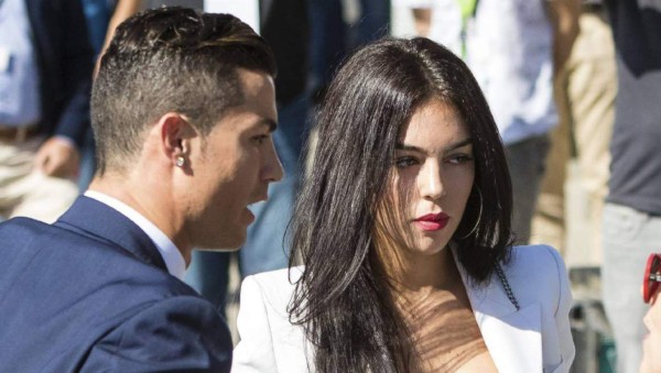 Novia de Cristiano Ronaldo se queda sin trabajo por culpa del jugador