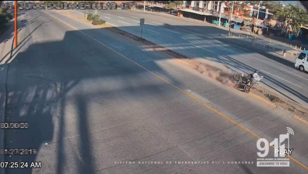 Momento en el que la moto perdía el control.