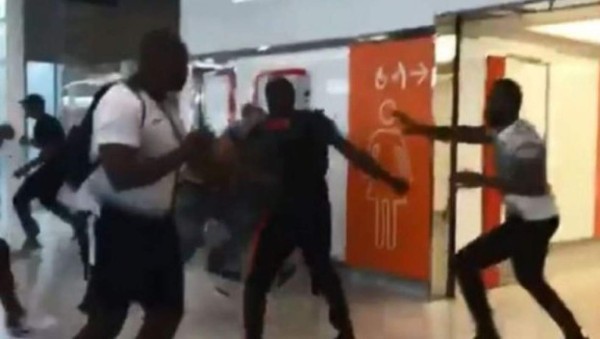 Vídeo: una pelea entre raperos hizo que un aeropuerto cerrara en Francia  