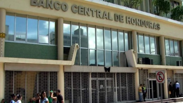 Banco Central de Honduras justifica aumento salarial a sus directivos