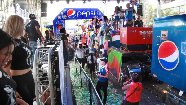 Zona Pepsi, la sensación del carnaval ceibeño