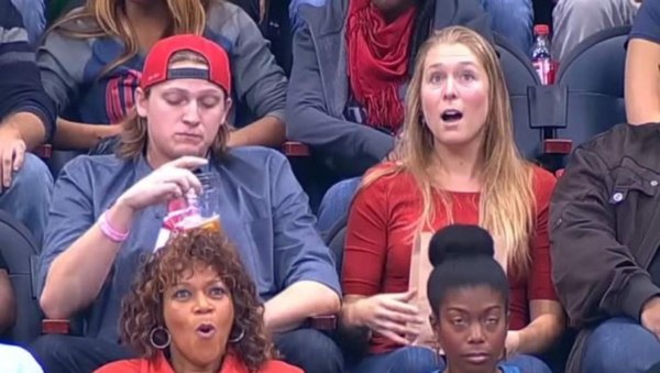 La venganza de una novia en plena 'kiss cam'