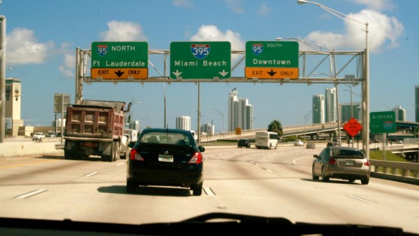 Demandan a Florida para ampliar el registro de votantes por el huracán Michael