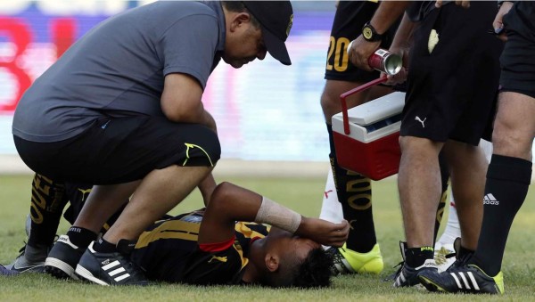 Bryan Acosta sufre lesión y no estará contra El Salvador