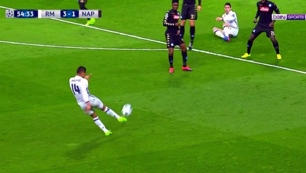 VIDEO: El tremendo golazo de Casemiro contra el Napoli