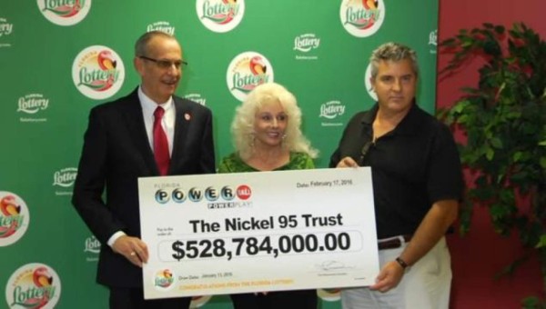 Pareja de Florida ganó la lotería del siglo en EUA