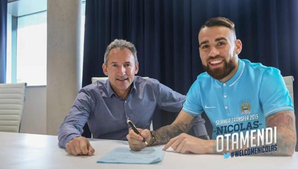 El Manchester City firma al argentino Otamendi
