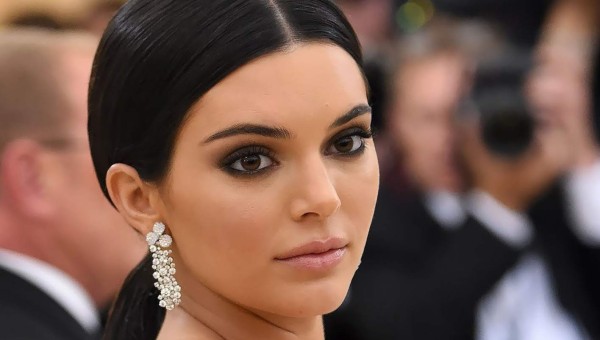 Acosador de Kendall Jenner irrumpe en su casa dos veces en la misma semana