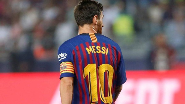 Impensado futbolista pide el dorsal 10 en Barcelona tras la decisión de Messi de irse del club