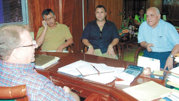 España ayudará a construir morgue