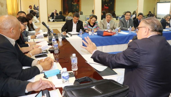 Comisión del Congreso Nacional incluye amnistía en ley del fomento al turismo