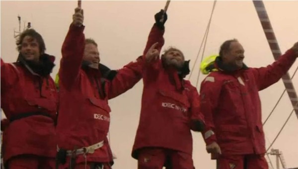 Nuevo récord de vuelta al mundo en barco de vela