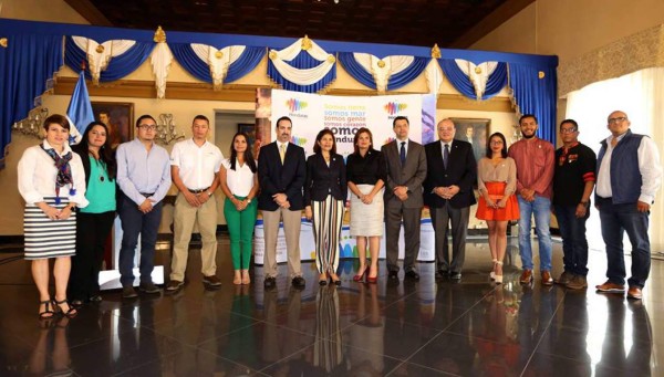 12 empresas se suman a iniciativa de la Marca País