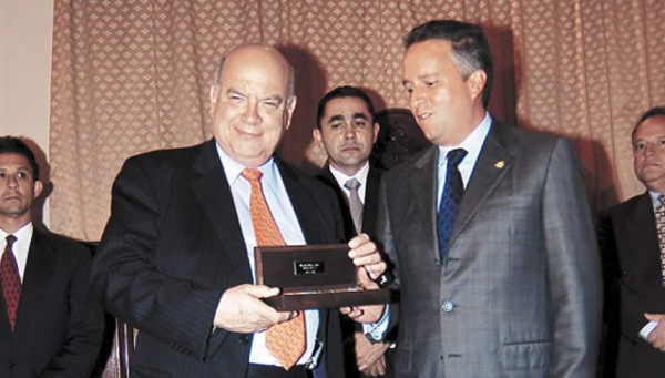 Insulza: Combate a la corrupcion requiere de políticas eficientes