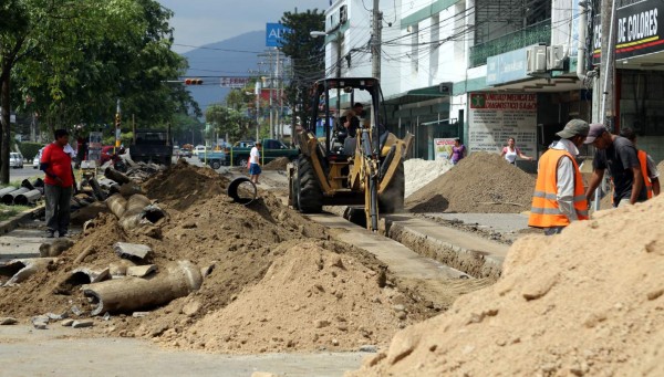 Ejecutan tres grandes obras de servicio básico en San Pedro Sula