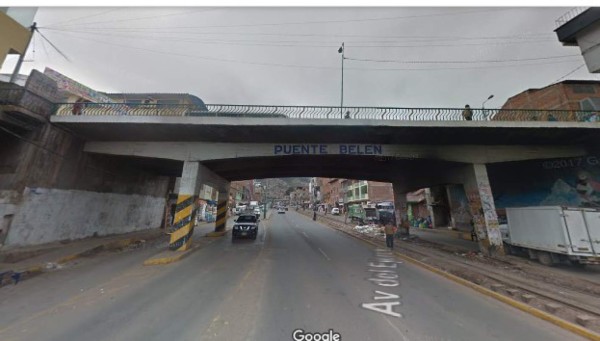 El beso mortal: Video capta momento en que una pareja cae desde un puente