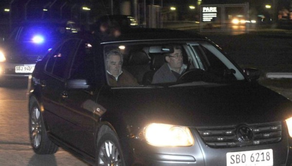 Mujica: 'Sanción a Suárez es agresión contra los pibes uruguayos'