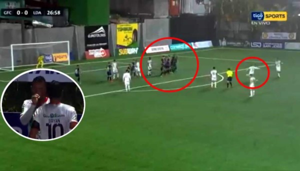 Alex López marca un golazo de tiro libre para victoria del Alajuelense en Costa Rica