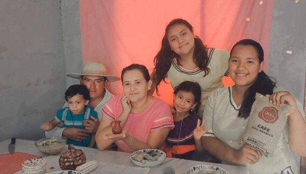 El confinamiento en Honduras no detiene las celebraciones por el mes de la Identidad Nacional