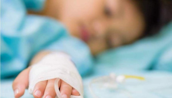 Pacientes con dengue abarrotan el hospital del Seguro Social