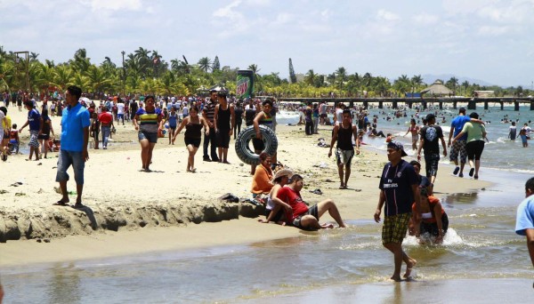 L200 millones de circulante dejaron turistas este verano en Honduras