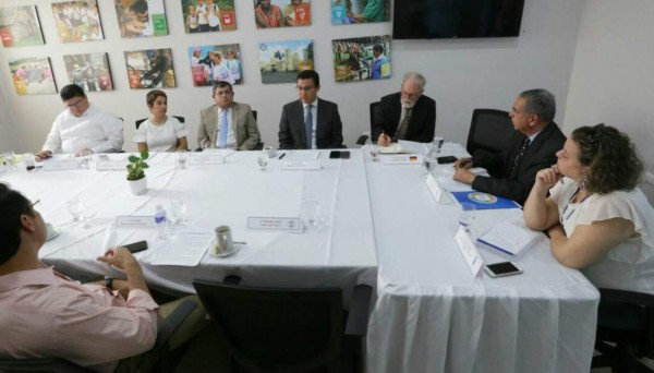 Reuniones independientes entre sectores involucrados en el diálogo