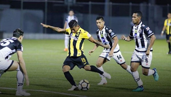 Real España cae frente al Tauro y queda contra las cuerdas en la Liga Concacaf