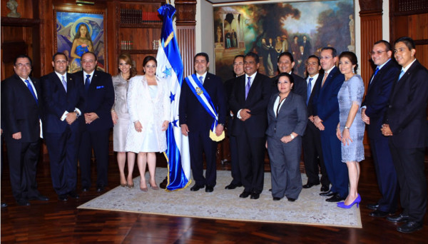 Presidente de Honduras aún no nombra a 21 funcionarios