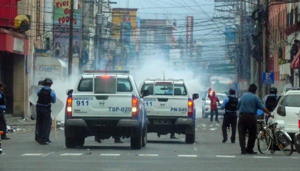 Terror en el centro de San Pedro Sula por saqueadores
