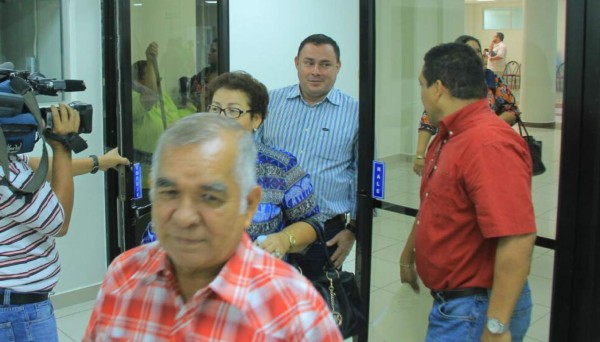 Absuelven a exalcadesa y alcalde de Villanueva, Cortés