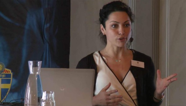 La sexi y polémica doctora del Chelsea