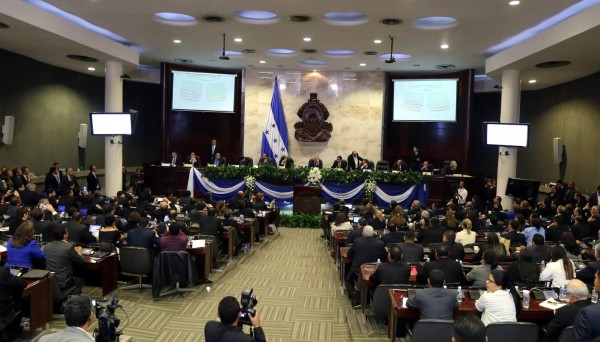 Congreso de Honduras intentará de nuevo elegir a 15 magistrados